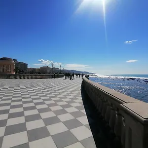 https://casa-montebello.it-tuscanyhotel.com